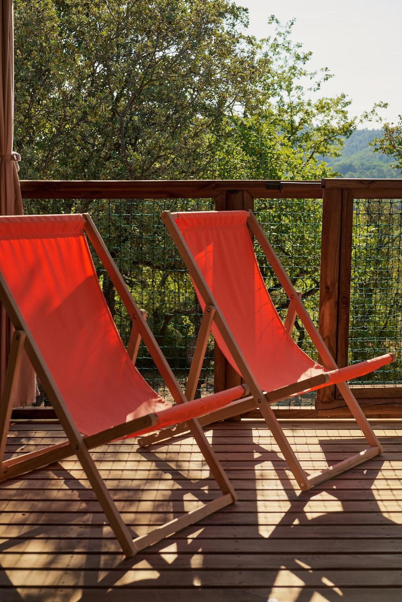 Domaine La Ferme Hi Bride Panzió Villelaure Kültér fotó