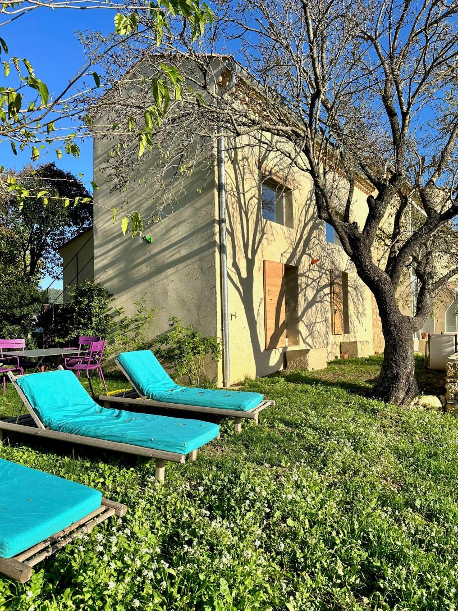 Domaine La Ferme Hi Bride Panzió Villelaure Kültér fotó