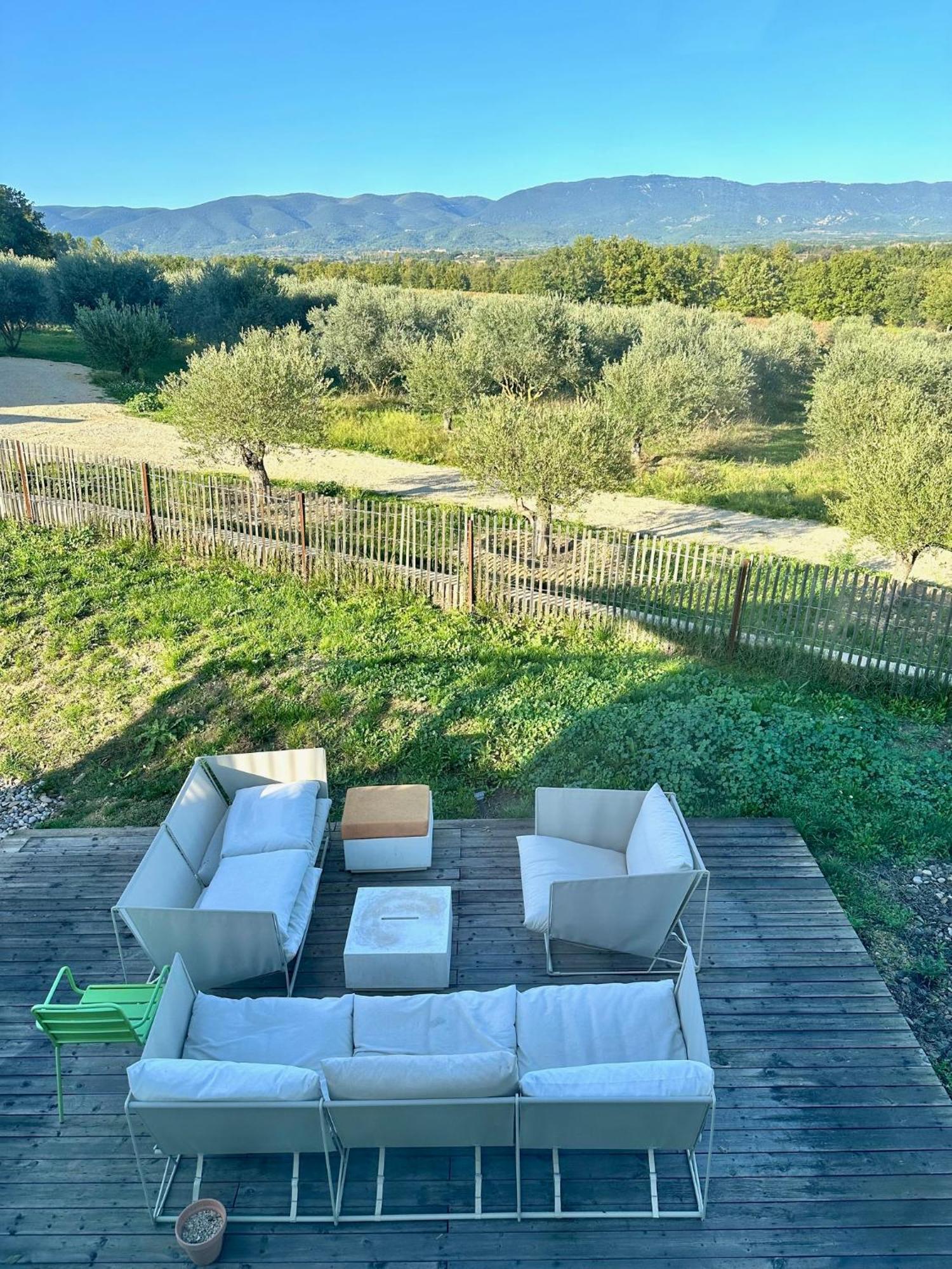 Domaine La Ferme Hi Bride Panzió Villelaure Kültér fotó