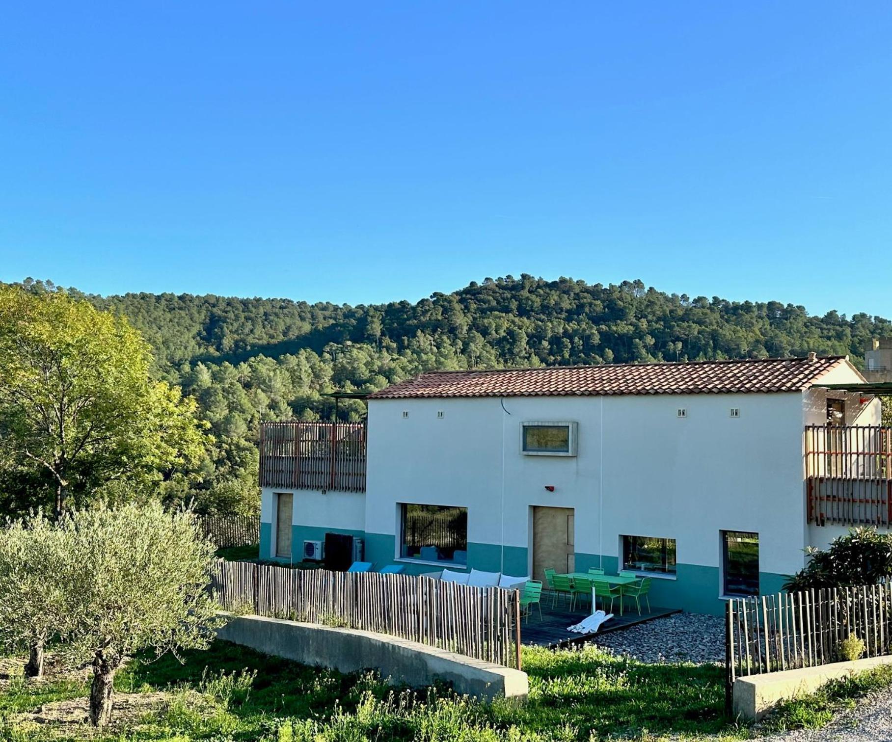 Domaine La Ferme Hi Bride Panzió Villelaure Kültér fotó